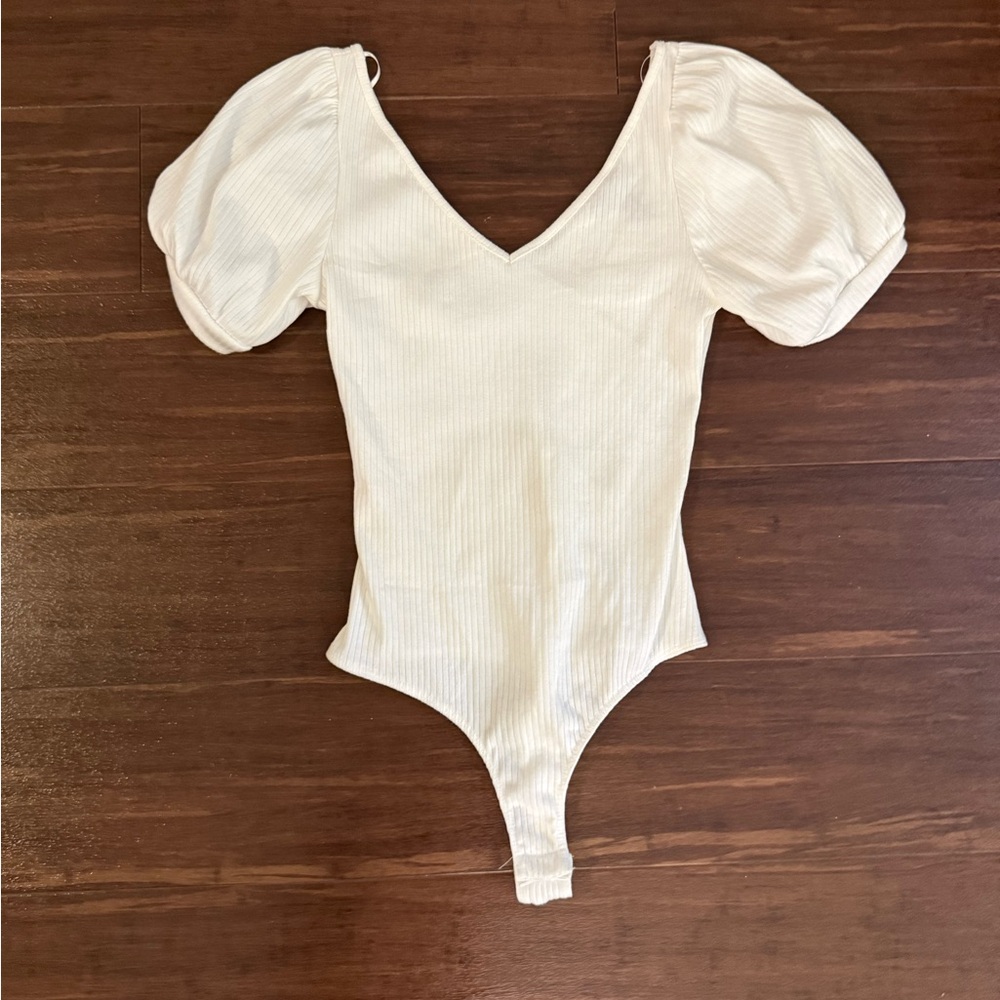 Aqua puff sleeve bodysuit in cream
